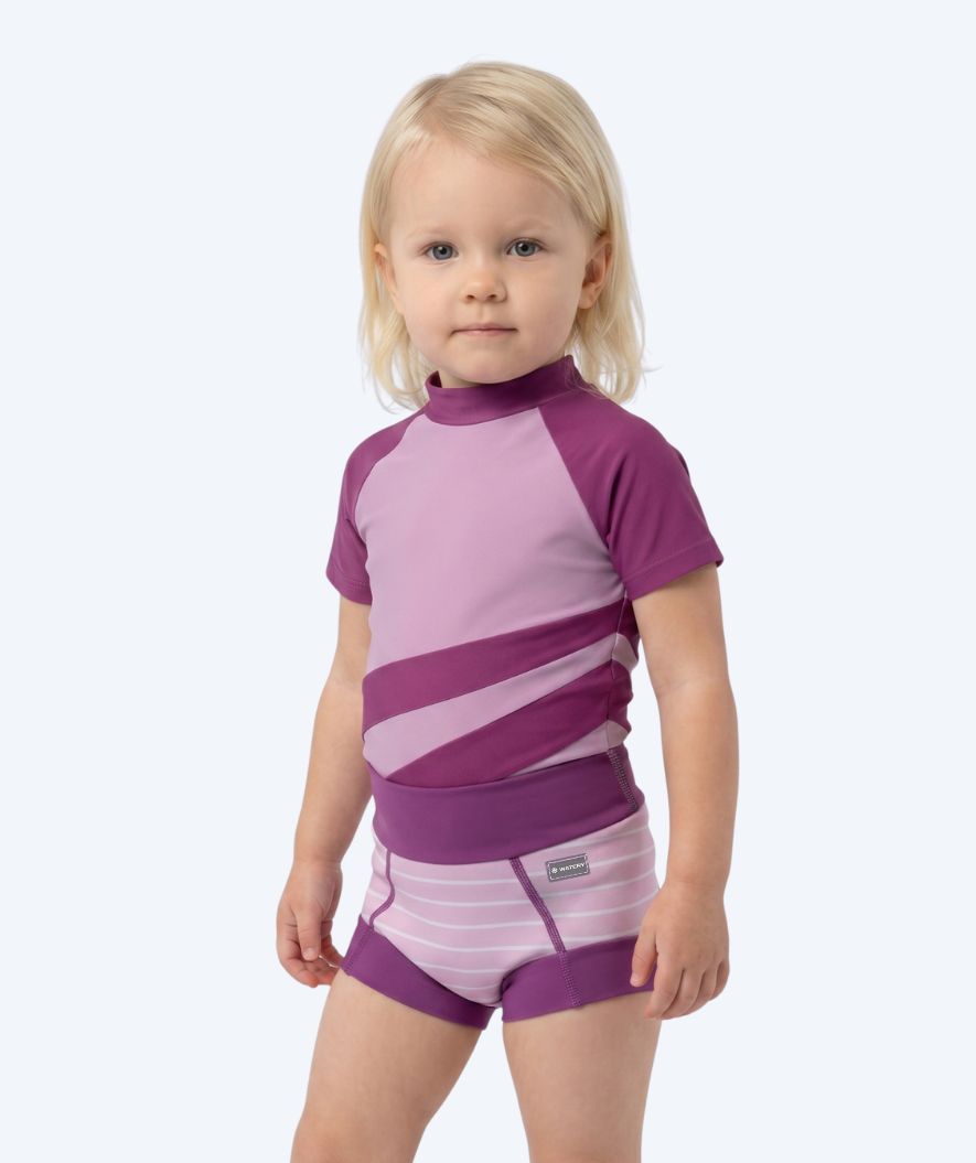 Watery bleiebadebukser til barn - Neoprene Swim Nappy - Purple Stripes