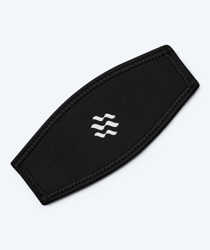 Watery maskestropp - Erya - Svart