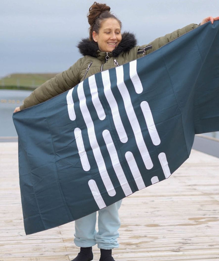 Watery microfiber håndkle (160 x 80 cm) - Eco Nebraska - Mørkeblå