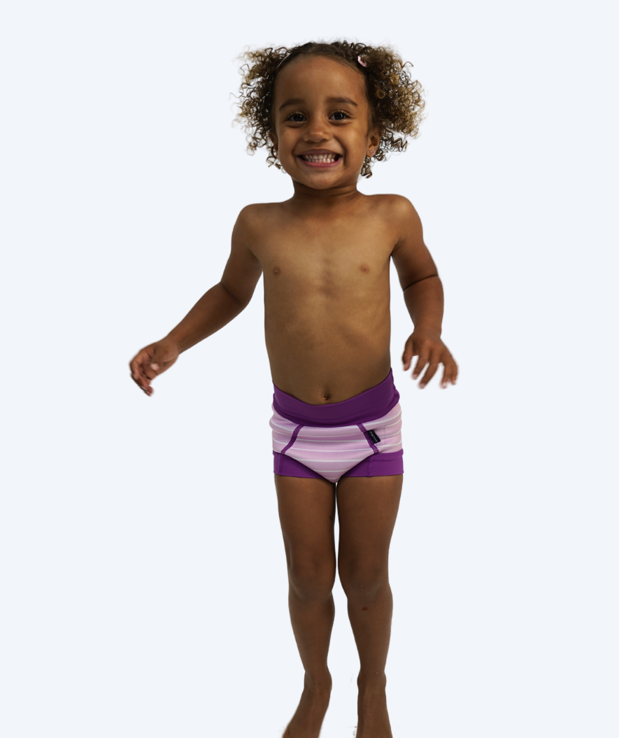 Watery bleiebadebukser til barn - Neoprene Swim Nappy - Purple Stripes