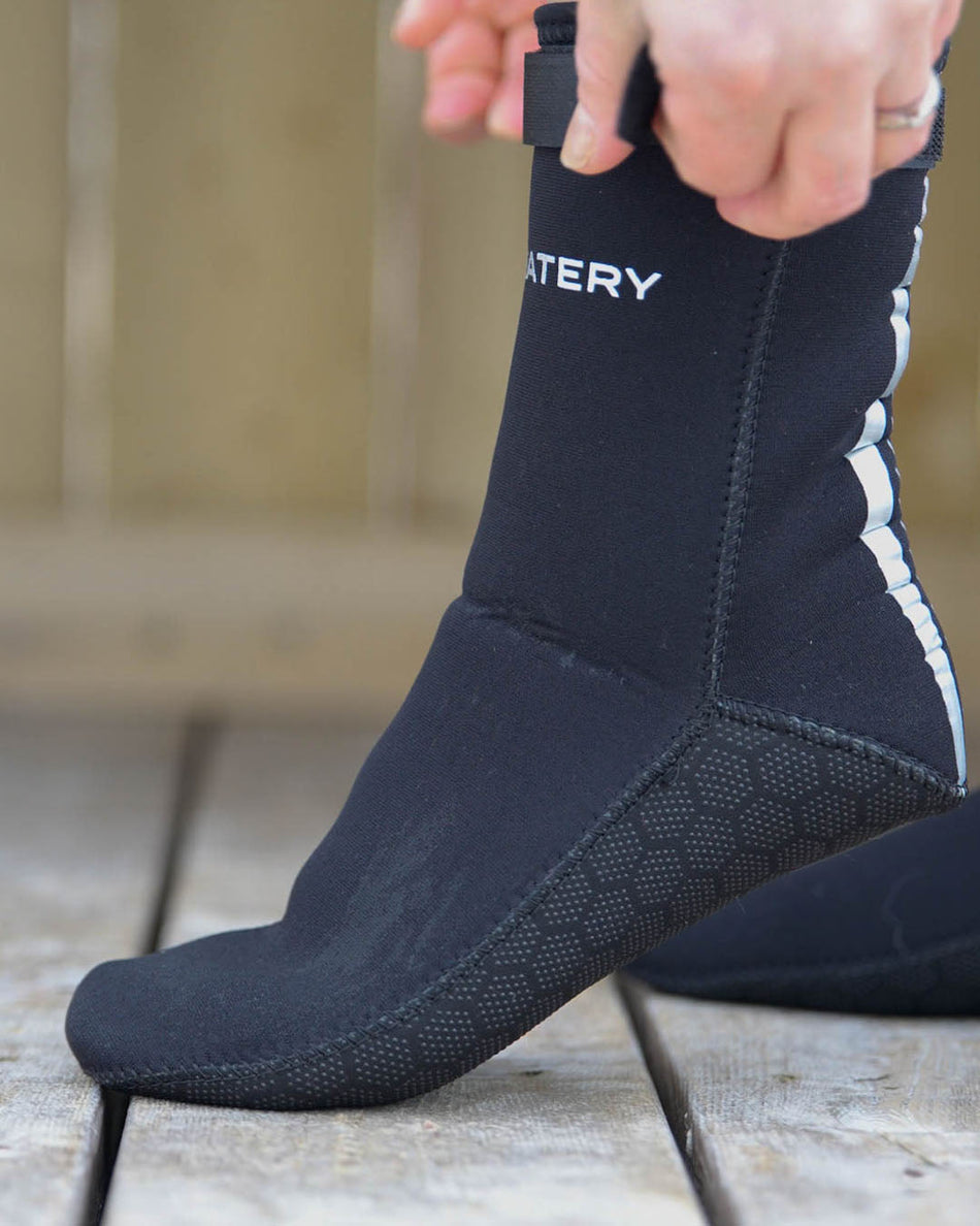 Watery neoprensokker til åpent vann - Reptile (3 mm) - Svart