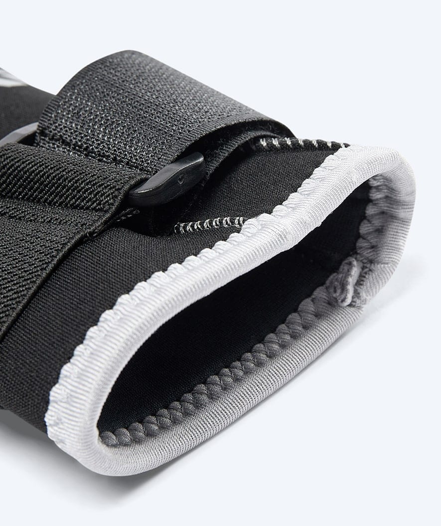 Watery neoprenhansker - Reptile (3 mm) - Svart